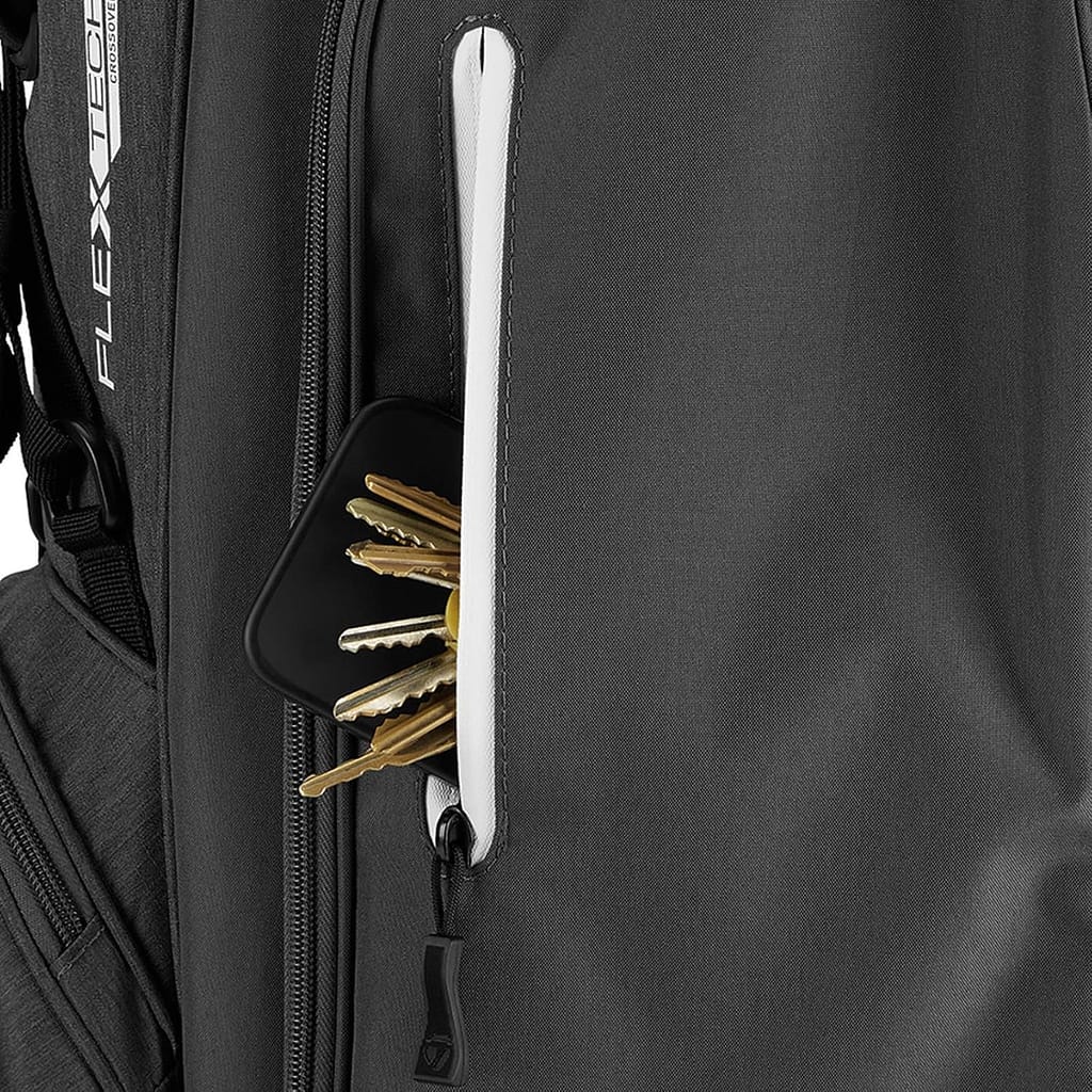 TaylorMade FlexTech Crossover Stand Bag pocket features
